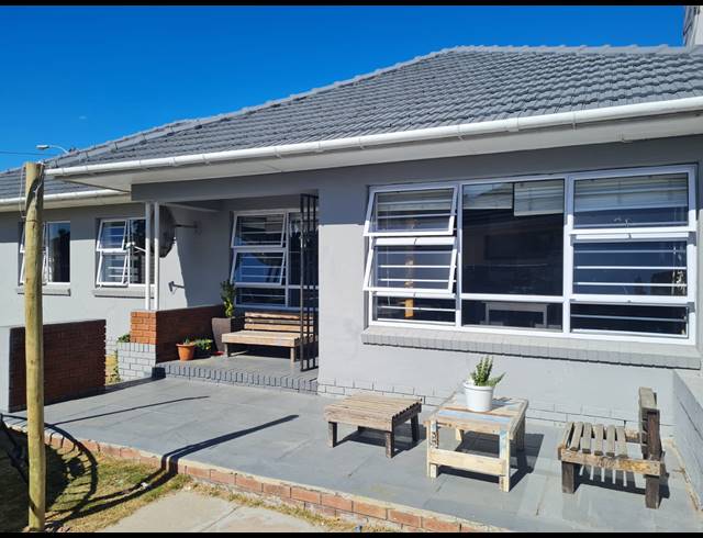 3 BEDROOM FREESTANDING SOLD IN THORNTON